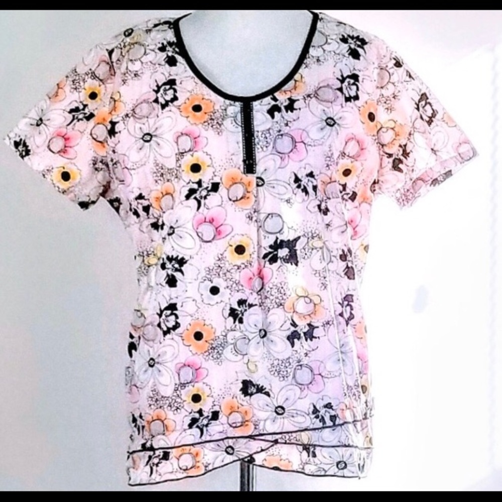 Lovely Sketcher’s Scrub Top